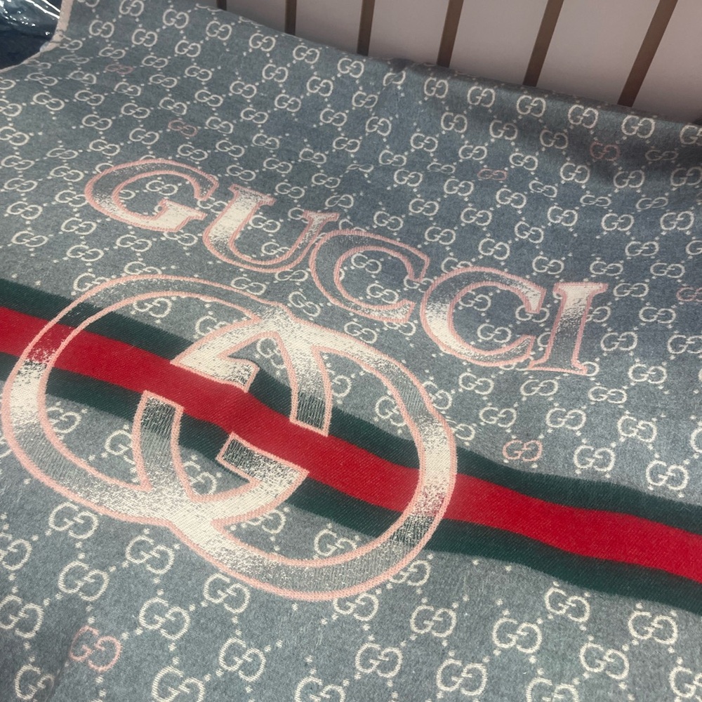 Fashion Gray Scarf with Red and Green Stripe